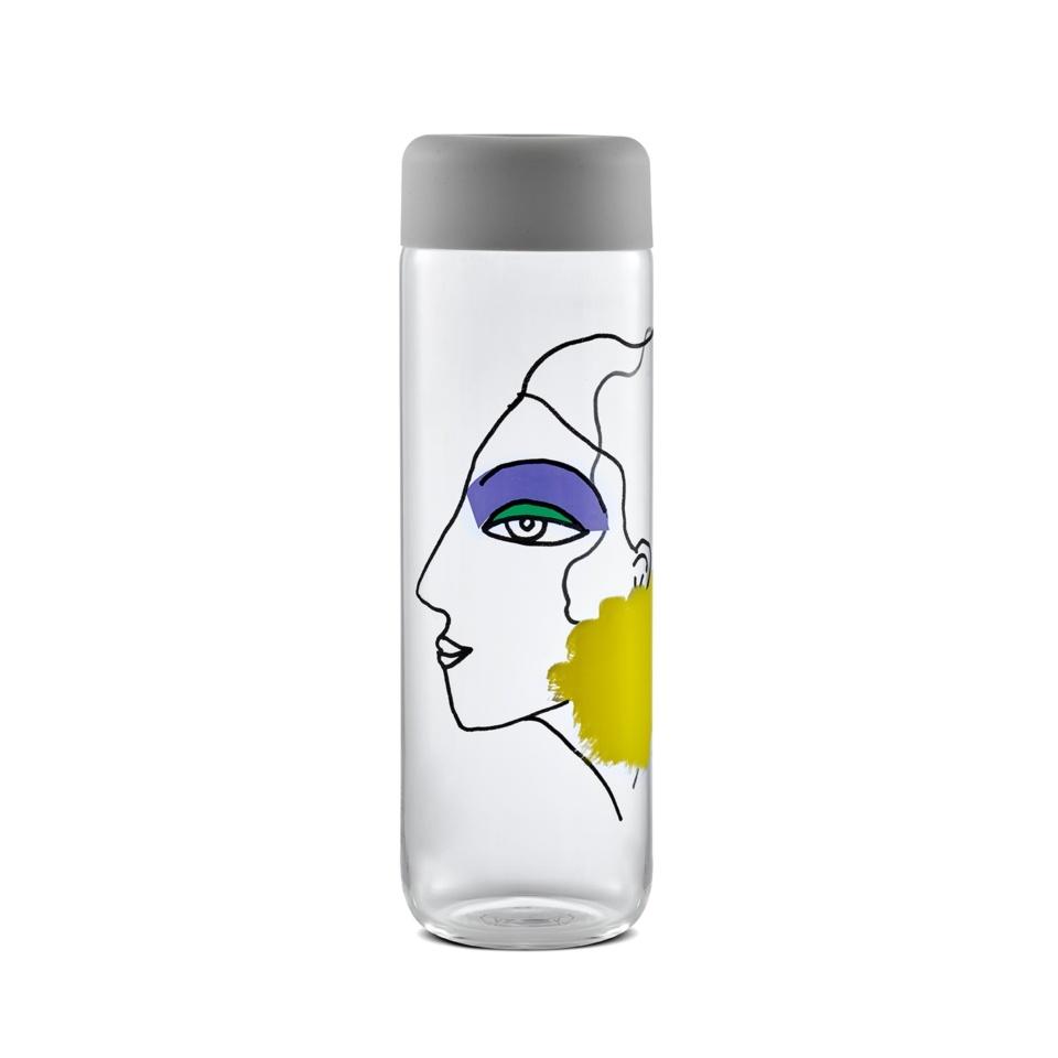 https://img.myshoplocal.com/product_full/NUD/1112692-28423-Rock___Pop_Artist_Collection-Jug_With_Cover-PL.jpg?b86ed5312f294f1c7bf661c1a7b6c9ee