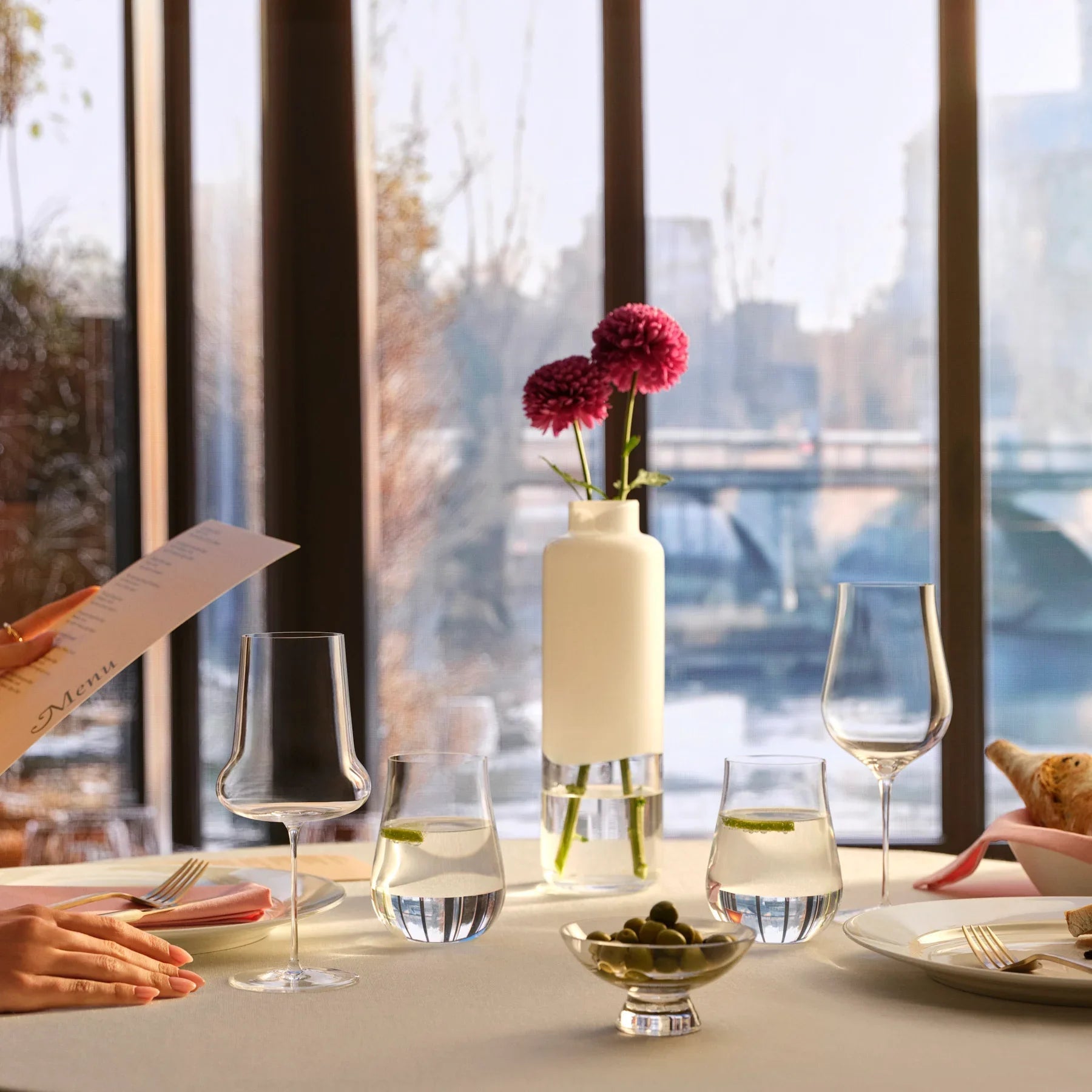 https://cdn.shopify.com/s/files/1/0561/1035/0533/files/Ghost_Zero_Tulip_Glasses_22608-1107946_Ghost_Zero_Belly_Wineglass_32253-1107766_Silhouette_Bowl_38222-1107321_Magnolia_Small_28298-1055611_Ghost_Zero_Tulip_Wineglass_32252-1107765_02.jpg?v=1774541719