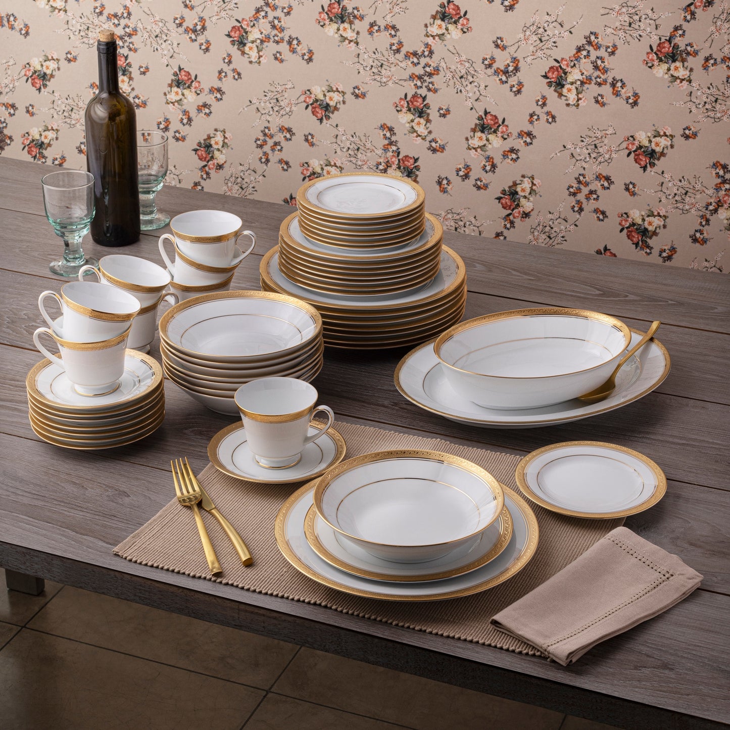 https://ak1.ostkcdn.com/images/products/is/images/direct/aa1ec5c324e38772e08d5f1e040b229413fdaa81/Noritake-Crestwood-50-Piece-Dinnerware-Set%2C-Service-For-8.jpg