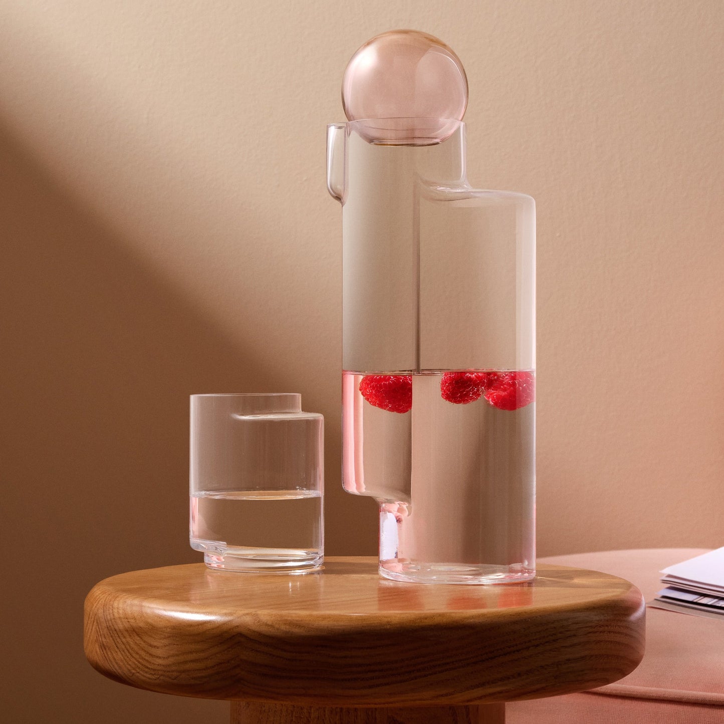 https://cdn.shopify.com/s/files/1/0265/0083/files/nude-glass-juno-carafe-view-add01.jpg?v=1725606143