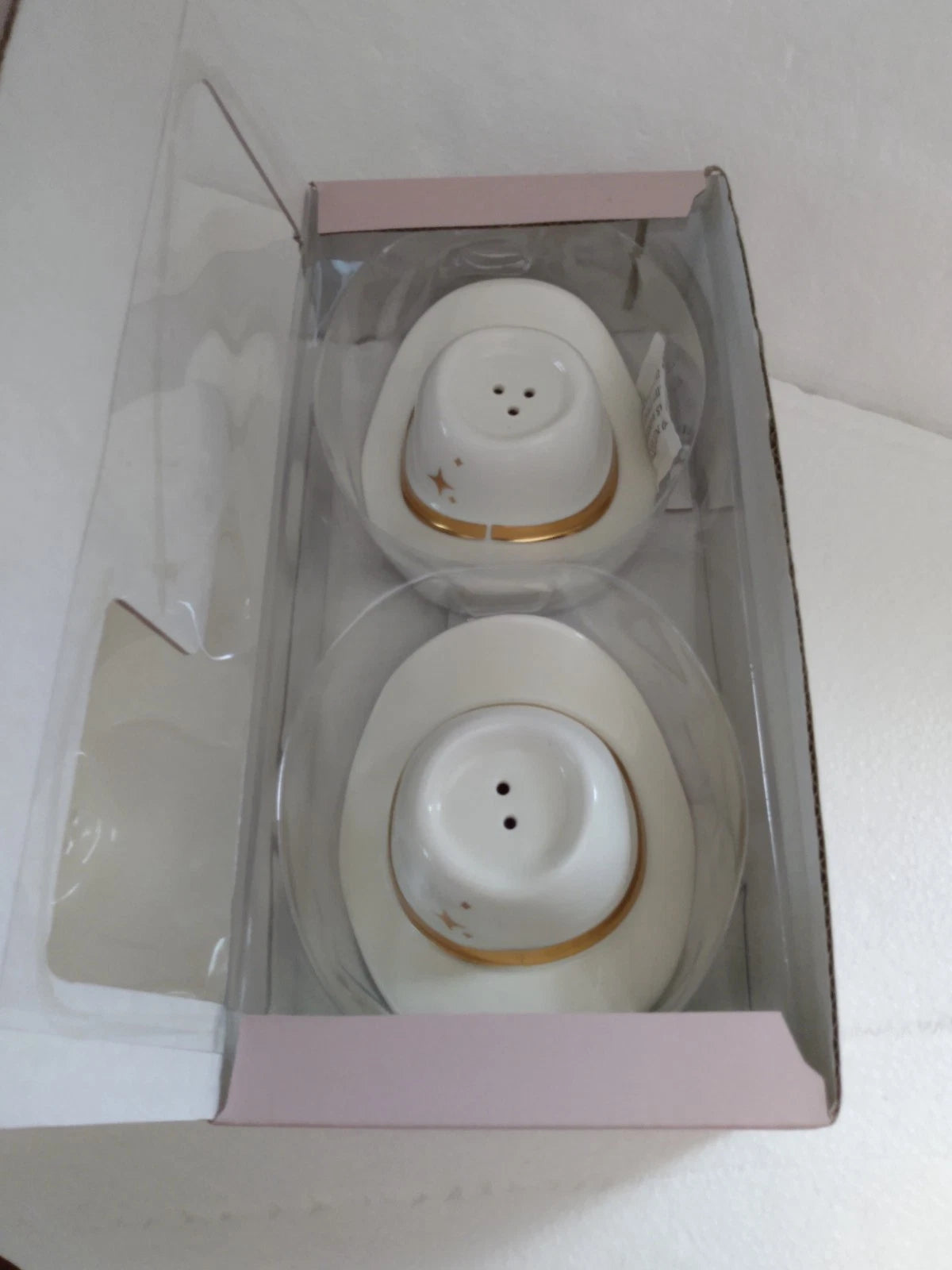 Willow & Riley Boxed Set Salt And Pepper Shakers
