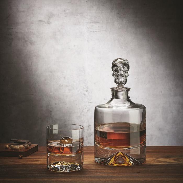 wine gift set | Whisky bottle | glass of whisky